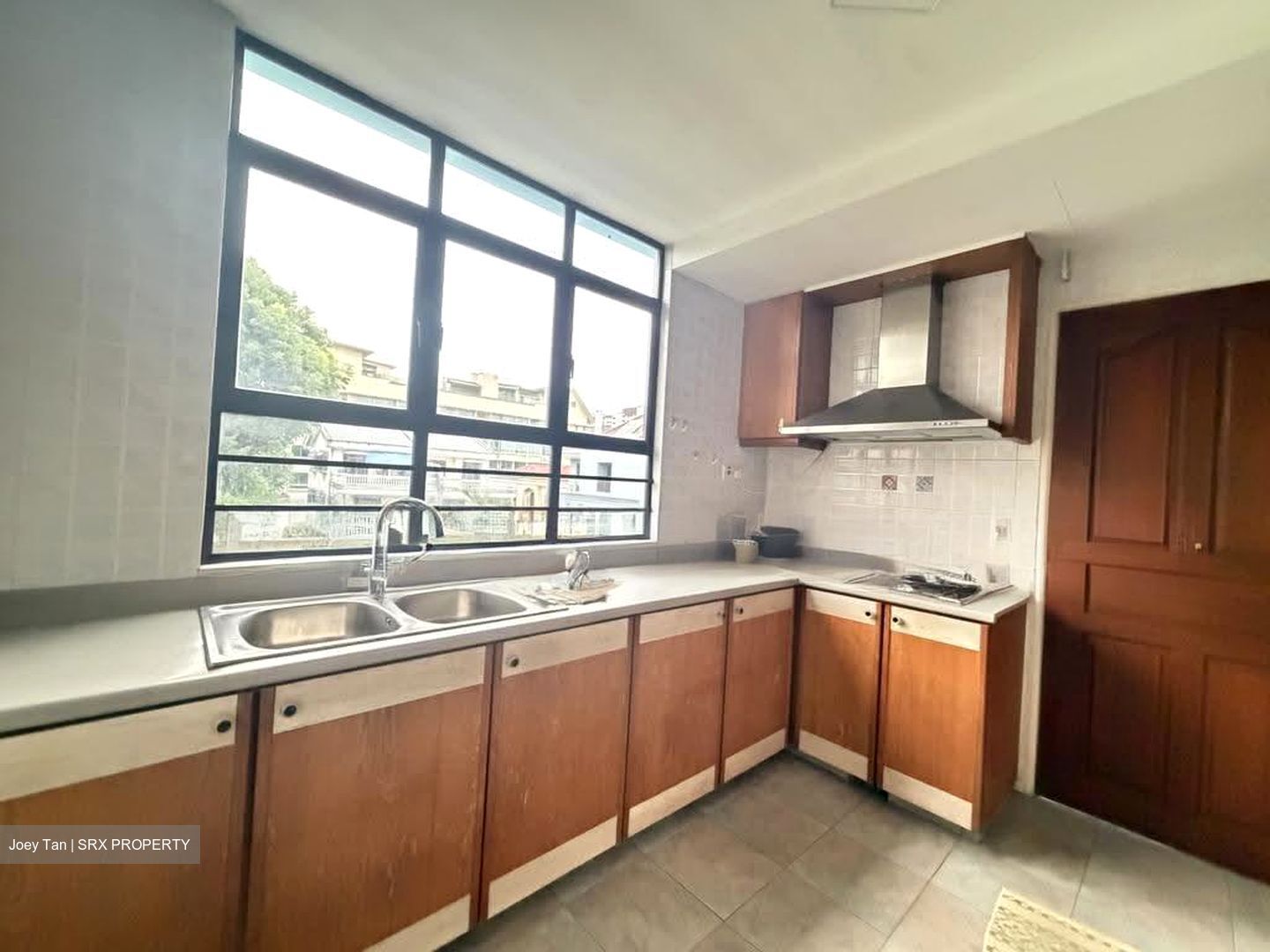 Casa Sarina (D14), Condominium #637806731